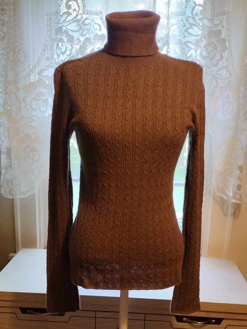 Banana Republic Vintage Cotton/Angora Blend Cable-Knit Turtleneck Sweater Size M